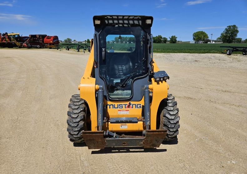 Skid Steer Doors of North America Mustang R/RT Series Skid Steer Door - Landboss