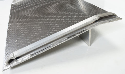 Vestil Aluminum Truck Dockboards (Welded Aluminum Curbs) - Landboss