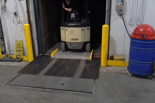 Vestil Aluminum Truck Dockboards with Steel Safety Curbs - Landboss
